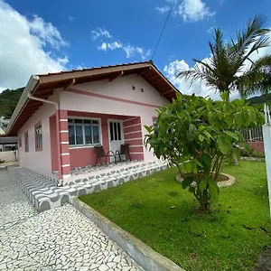 Casa Veraneio Em Zimbros - , Bombinhas Brasil
